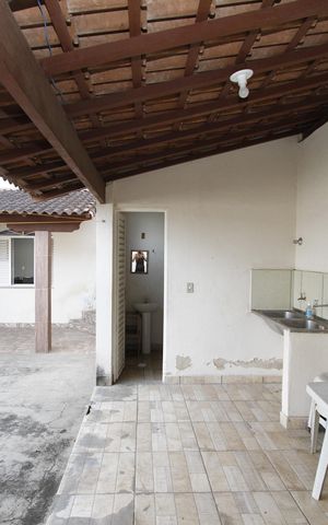 Casa para alugar com 214m², 2 quartos e 1 vagaÁrea de Serviço
