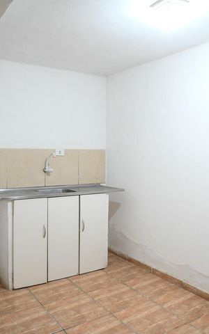 Casa para alugar com 31m², 1 quarto e sem vaga