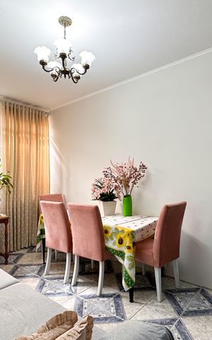 Apartamento à venda com 74m², 2 quartos e 1 vaga Apartamento à venda com 74m², 2 quartos e 1 vagaSala