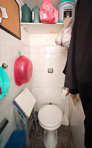 Apartamento à venda com 74m², 2 quartos e 1 vaga Apartamento à venda com 74m², 2 quartos e 1 vagaBanheiro de serviço