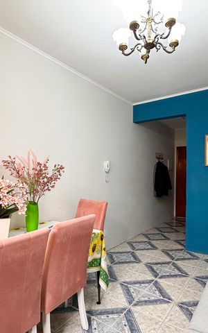 Apartamento à venda com 74m², 2 quartos e 1 vaga Apartamento à venda com 74m², 2 quartos e 1 vagaSala