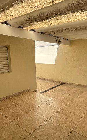 Casa à venda com 195m², 2 quartos e 2 vagas Casa à venda com 195m², 2 quartos e 2 vagasGaragem