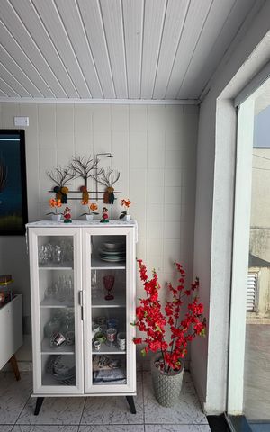 Casa à venda com 195m², 2 quartos e 2 vagas Casa à venda com 195m², 2 quartos e 2 vagasSala de Jantar