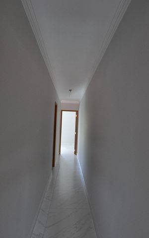 Casa à venda com 120m², 3 quartos e 2 vagasCorredor