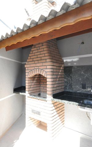 Casa à venda com 120m², 3 quartos e 2 vagasChurrasqueira