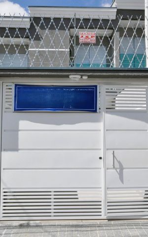Casa à venda com 120m², 3 quartos e 2 vagasFachada