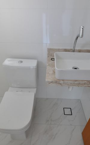 Casa à venda com 120m², 3 quartos e 2 vagasBanheiro da Suíte 1