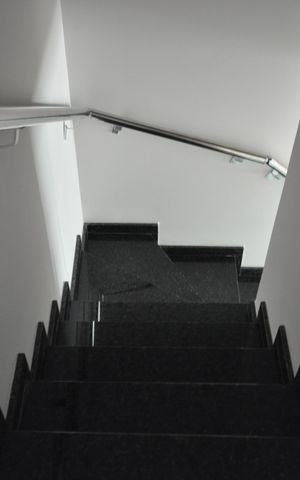 Casa à venda com 120m², 3 quartos e 2 vagasEscada