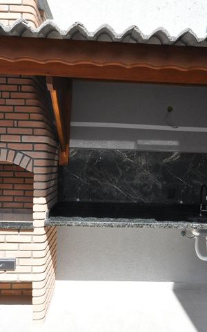 Casa à venda com 120m², 3 quartos e 2 vagasChurrasqueira