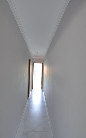 Casa à venda com 120m², 3 quartos e 2 vagasCorredor