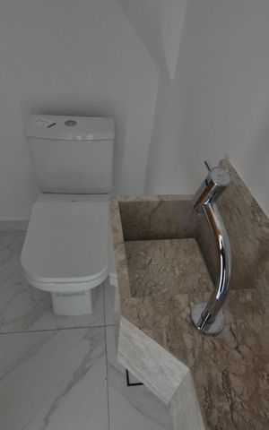 Casa à venda com 120m², 3 quartos e 2 vagasLavabo
