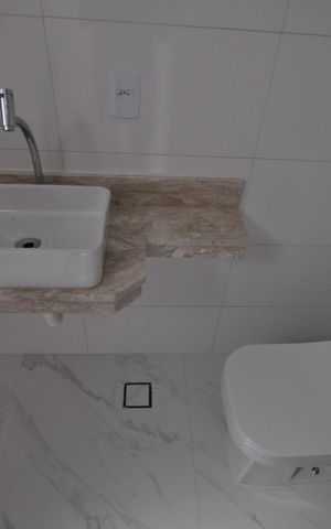 Casa à venda com 120m², 3 quartos e 2 vagasBanheiro da Suíte 2