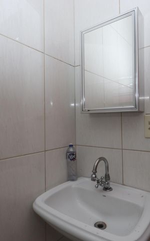 Casa para alugar com 120m², 2 quartos e 1 vagaBanheiro