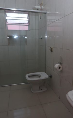 Casa para alugar com 120m², 2 quartos e 1 vagaBanheiro