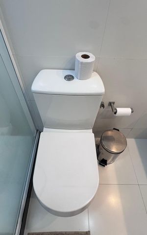 Casa de condomínio à venda com 290m², 4 quartos e 3 vagas Casa de condomínio à venda com 290m², 4 quartos e 3 vagasSuíte 2