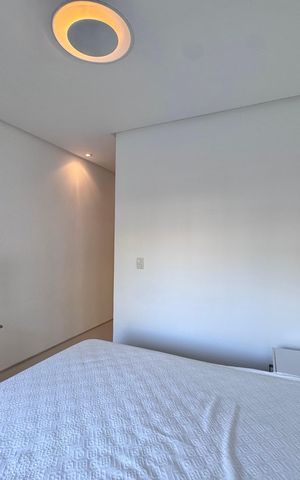 Casa de condomínio à venda com 290m², 4 quartos e 3 vagas Casa de condomínio à venda com 290m², 4 quartos e 3 vagasSuíte 1