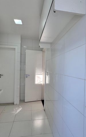 Casa de condomínio à venda com 290m², 4 quartos e 3 vagas Casa de condomínio à venda com 290m², 4 quartos e 3 vagasÁrea de Serviço