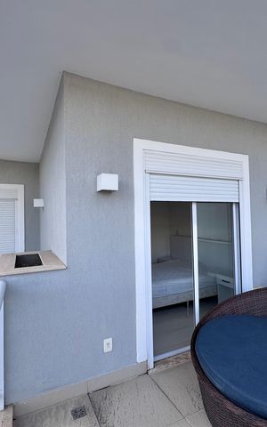 Casa de condomínio à venda com 290m², 4 quartos e 3 vagas Casa de condomínio à venda com 290m², 4 quartos e 3 vagasSuíte 1 - Varanda