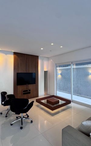 Casa de condomínio à venda com 290m², 4 quartos e 3 vagas Casa de condomínio à venda com 290m², 4 quartos e 3 vagasSala