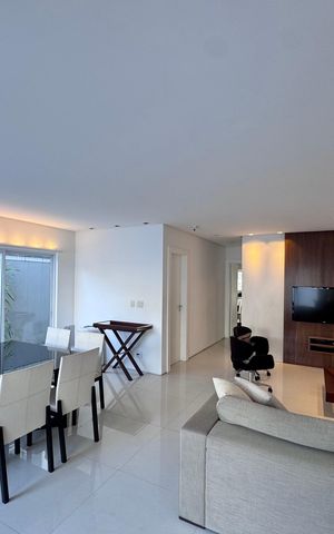 Casa de condomínio à venda com 290m², 4 quartos e 3 vagas Casa de condomínio à venda com 290m², 4 quartos e 3 vagasSala