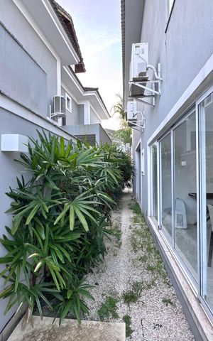 Casa de condomínio à venda com 290m², 4 quartos e 3 vagas