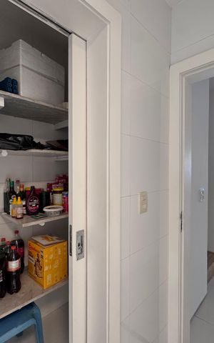 Casa de condomínio à venda com 290m², 4 quartos e 3 vagas Casa de condomínio à venda com 290m², 4 quartos e 3 vagasCozinha - Despensa