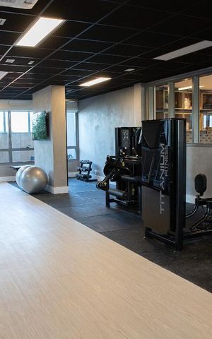 Studio para alugar com 24m², 1 quarto e 1 vaga Studio para alugar com 24m², 1 quarto e 1 vagaÁrea comum - Academia