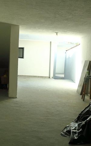 Casa à venda com 140m², 3 quartos e 2 vagasÁrea de serviço 2 
