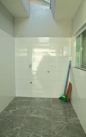 Casa à venda com 140m², 3 quartos e 2 vagasÁrea de serviço 1 