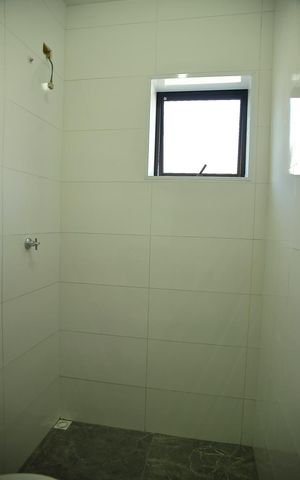 Casa à venda com 140m², 3 quartos e 2 vagasBanheiro Suíte 1 