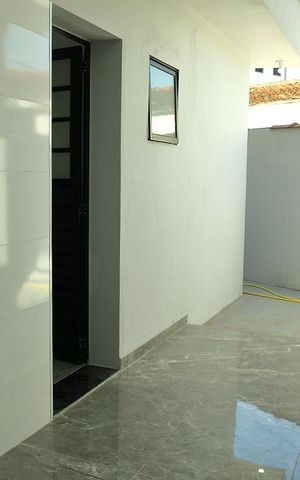 Casa à venda com 140m², 3 quartos e 2 vagasÁrea de serviço 1 