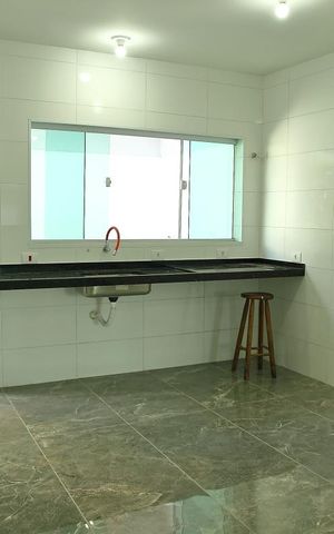 Casa à venda com 140m², 3 quartos e 2 vagasCozinha 