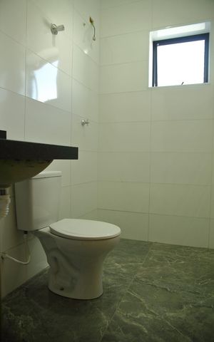 Casa à venda com 140m², 3 quartos e 2 vagasBanheiro Suíte 1 