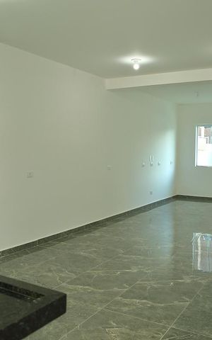 Casa à venda com 140m², 3 quartos e 2 vagasSala