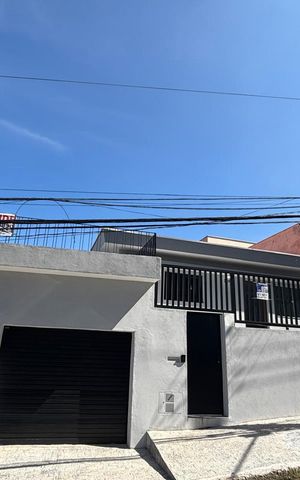 Casa à venda com 140m², 3 quartos e 2 vagasFachada 