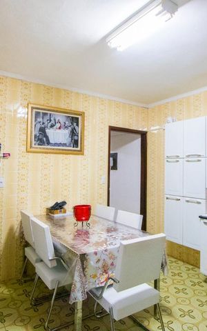 Casa à venda com 106m², 3 quartos e 1 vaga Casa à venda com 106m², 3 quartos e 1 vagaCozinha