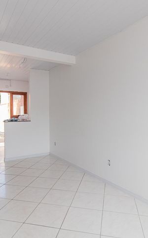 Casa para alugar com 30m², 2 quartos e 2 vagasSala