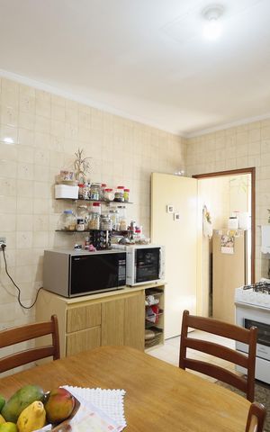 Casa à venda com 492m², 2 quartos e 2 vagasCozinha casa 1