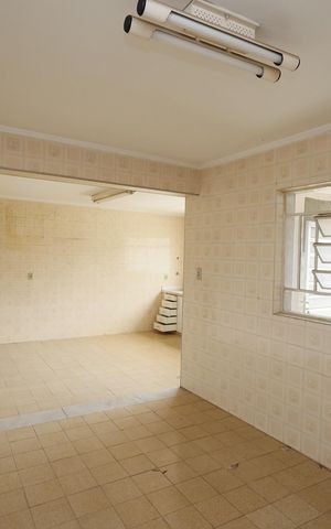 Casa à venda com 492m², 2 quartos e 2 vagasCozinha 