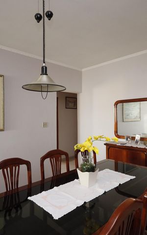 Casa à venda com 492m², 2 quartos e 2 vagasSala 
