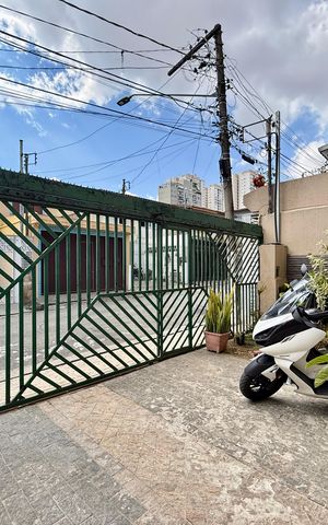 Casa à venda com 150m², 2 quartos e 2 vagas Casa à venda com 150m², 2 quartos e 2 vagasGaragem