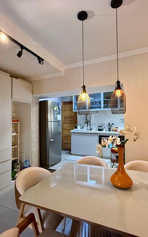 Casa à venda com 150m², 2 quartos e 2 vagas Casa à venda com 150m², 2 quartos e 2 vagasSala