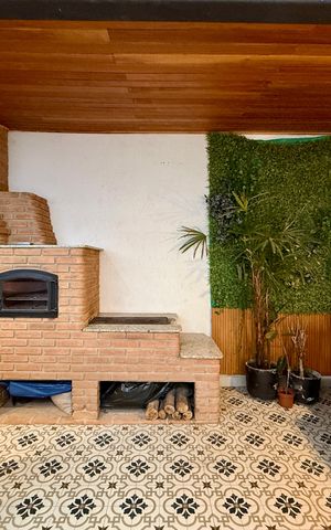 Casa à venda com 150m², 2 quartos e 2 vagas Casa à venda com 150m², 2 quartos e 2 vagasEspaço Gourmet