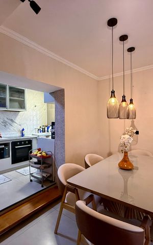 Casa à venda com 150m², 2 quartos e 2 vagas Casa à venda com 150m², 2 quartos e 2 vagasSala
