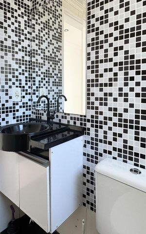 Apartamento à venda com 50m², 2 quartos e 1 vaga Apartamento à venda com 50m², 2 quartos e 1 vagaBanheiro Social