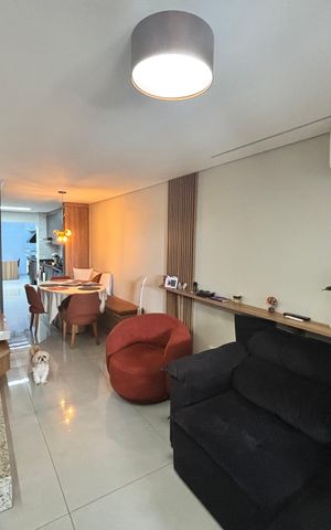 Casa à venda com 110m², 3 quartos e 2 vagas Casa à venda com 110m², 3 quartos e 2 vagasSala
