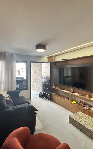 Casa à venda com 110m², 3 quartos e 2 vagas Casa à venda com 110m², 3 quartos e 2 vagasSala