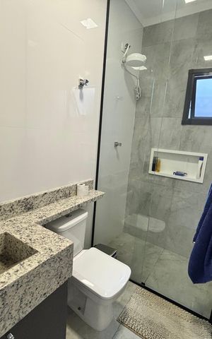 Casa à venda com 110m², 3 quartos e 2 vagas Casa à venda com 110m², 3 quartos e 2 vagasBanheiro 2