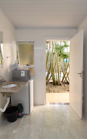 Casa de condomínio à venda com 280m², 5 quartos e 5 vagasBanheiro Externo