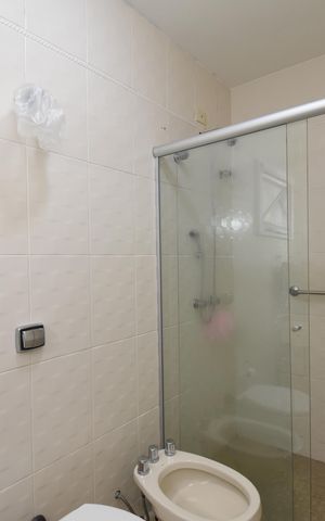 Casa de condomínio à venda com 280m², 5 quartos e 5 vagasBanheiro da Suíte